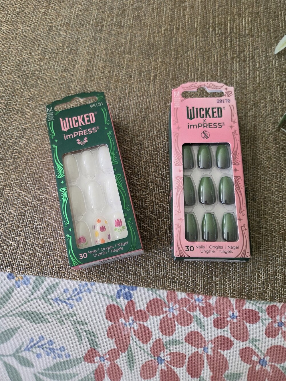 imPRESS Wicked Press-On Nails Duo Pack in Green & White Floral